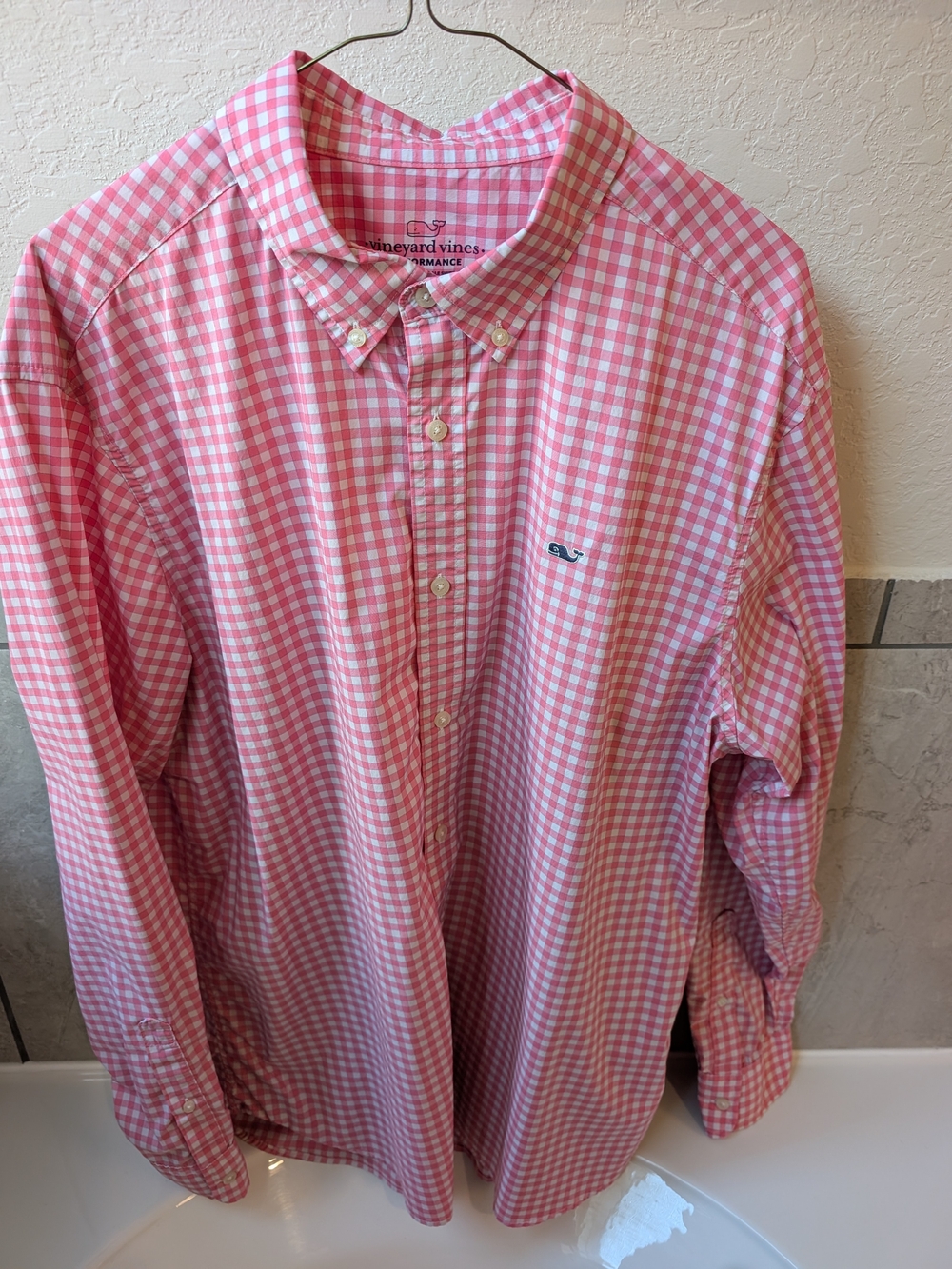 Vineyard Vines Men's Pink & White Gingham Button-Down Shirt